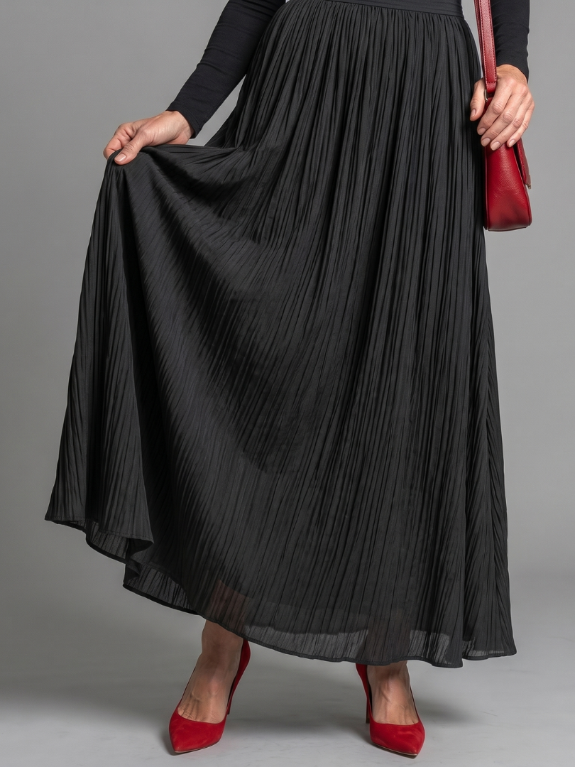 Marlowe | Long-Sleeve Turtleneck Midi Dress