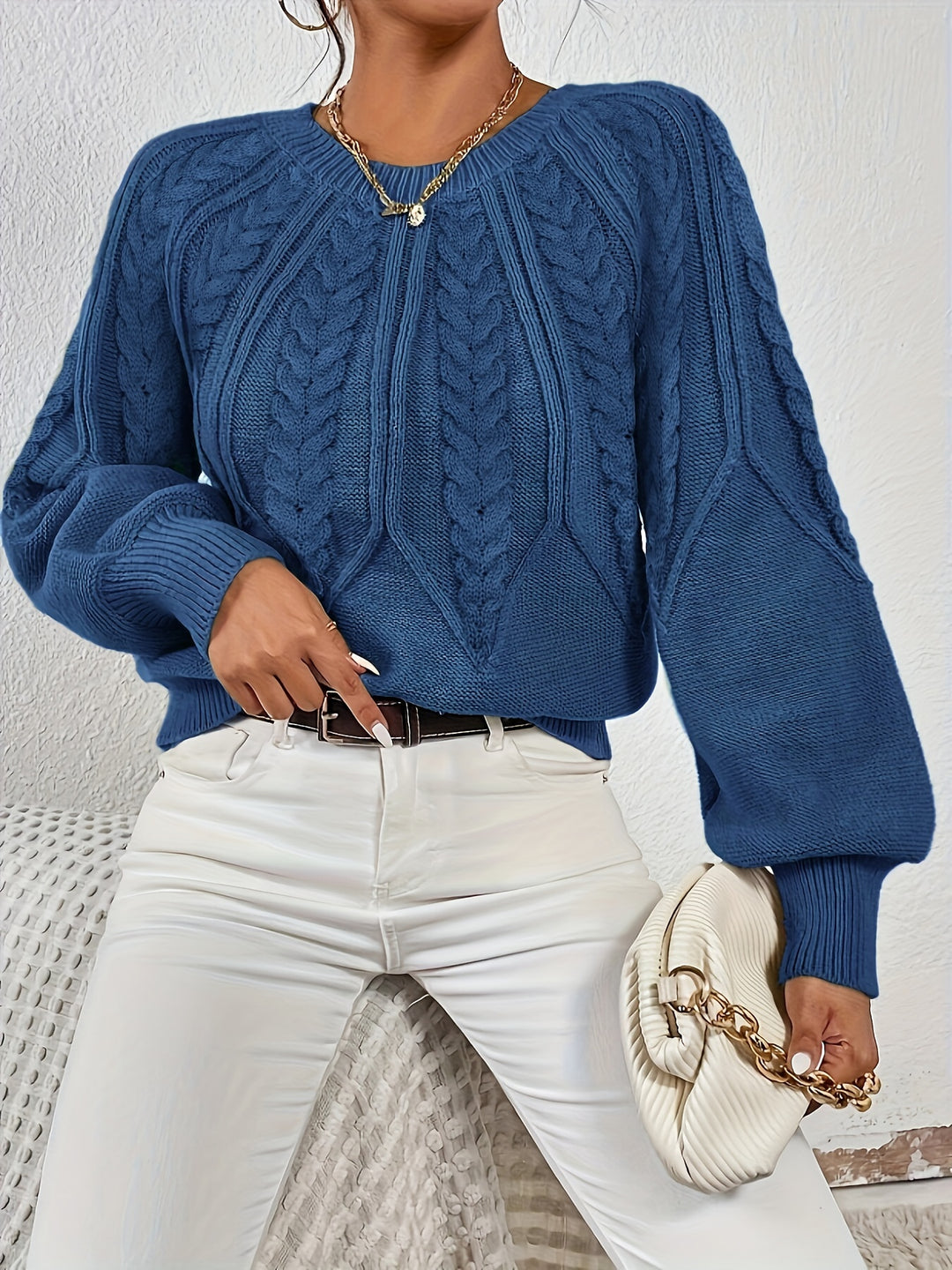 Fiona | Cable-Knit Round-Neck Sweater