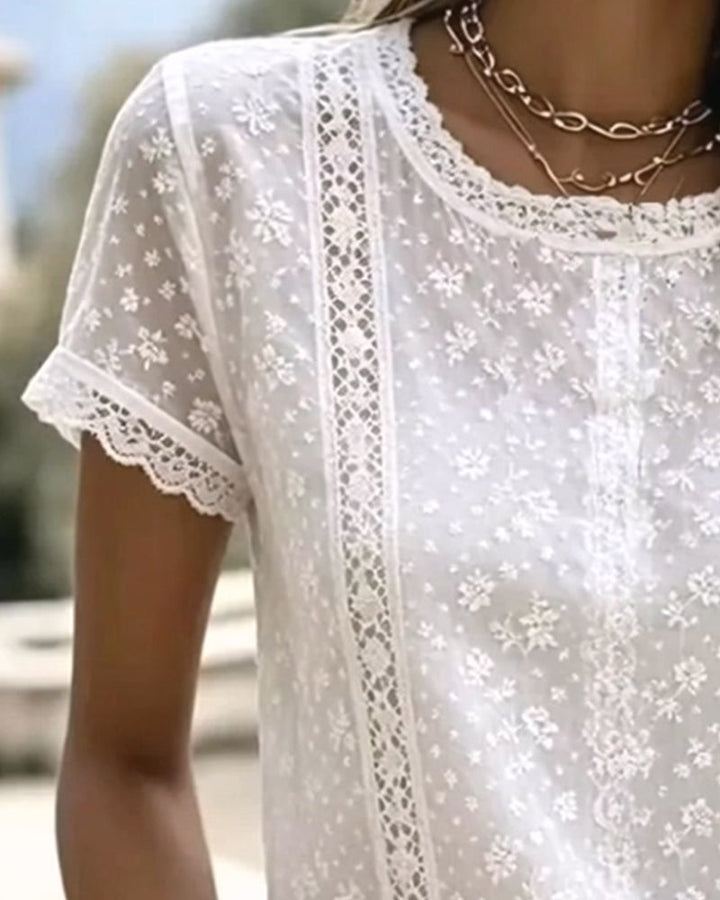 Aria | Delicate Lace-Trim Blouse