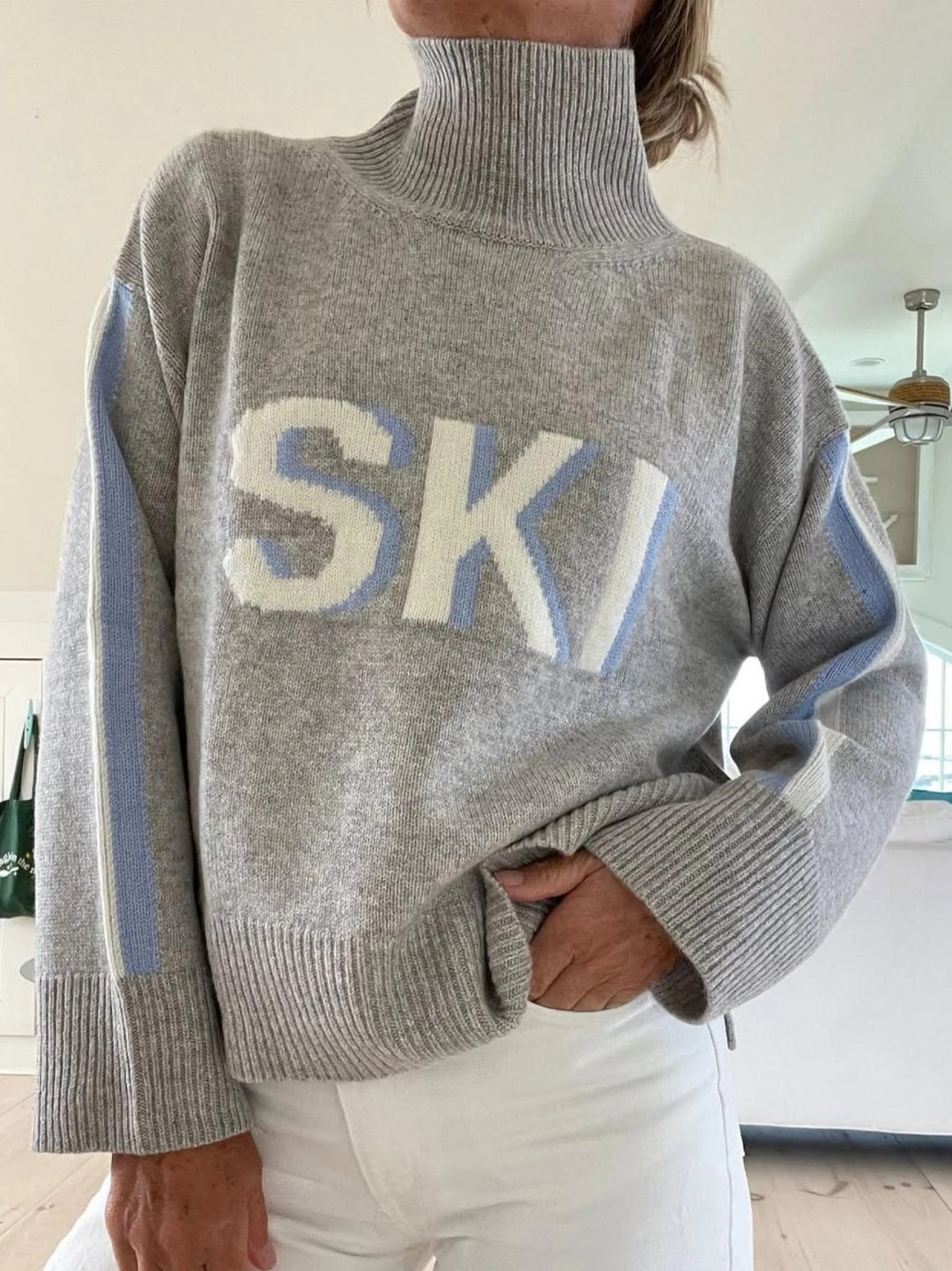 Corinne | Cosy Turtleneck Ski Sweater
