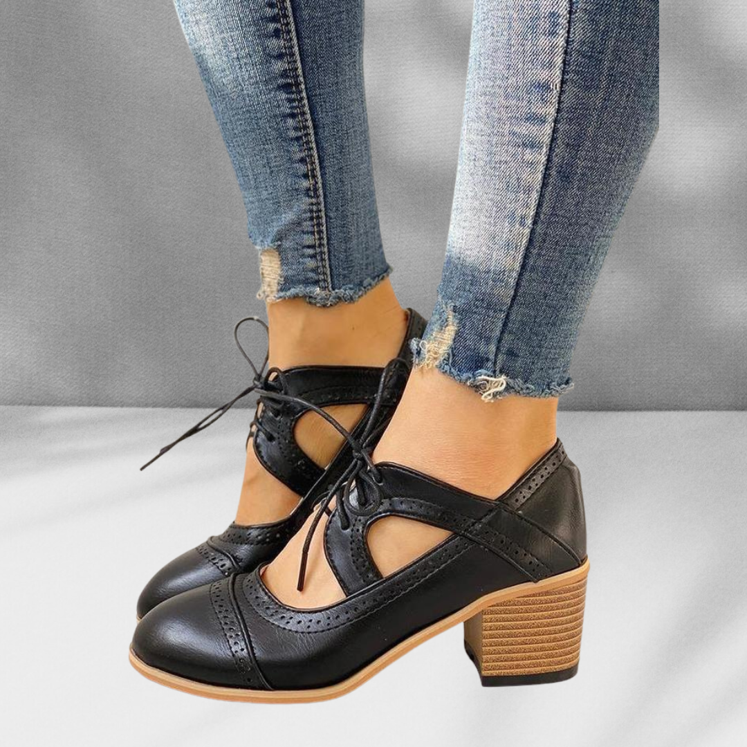 Wynne | Timeless Lace-Up Brogues