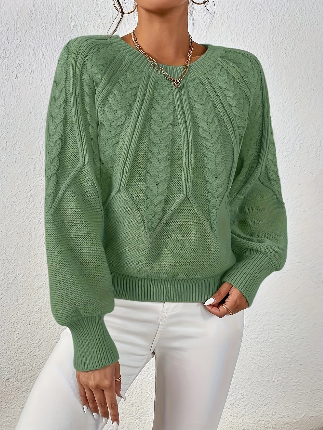 Fiona | Cable-Knit Round-Neck Sweater
