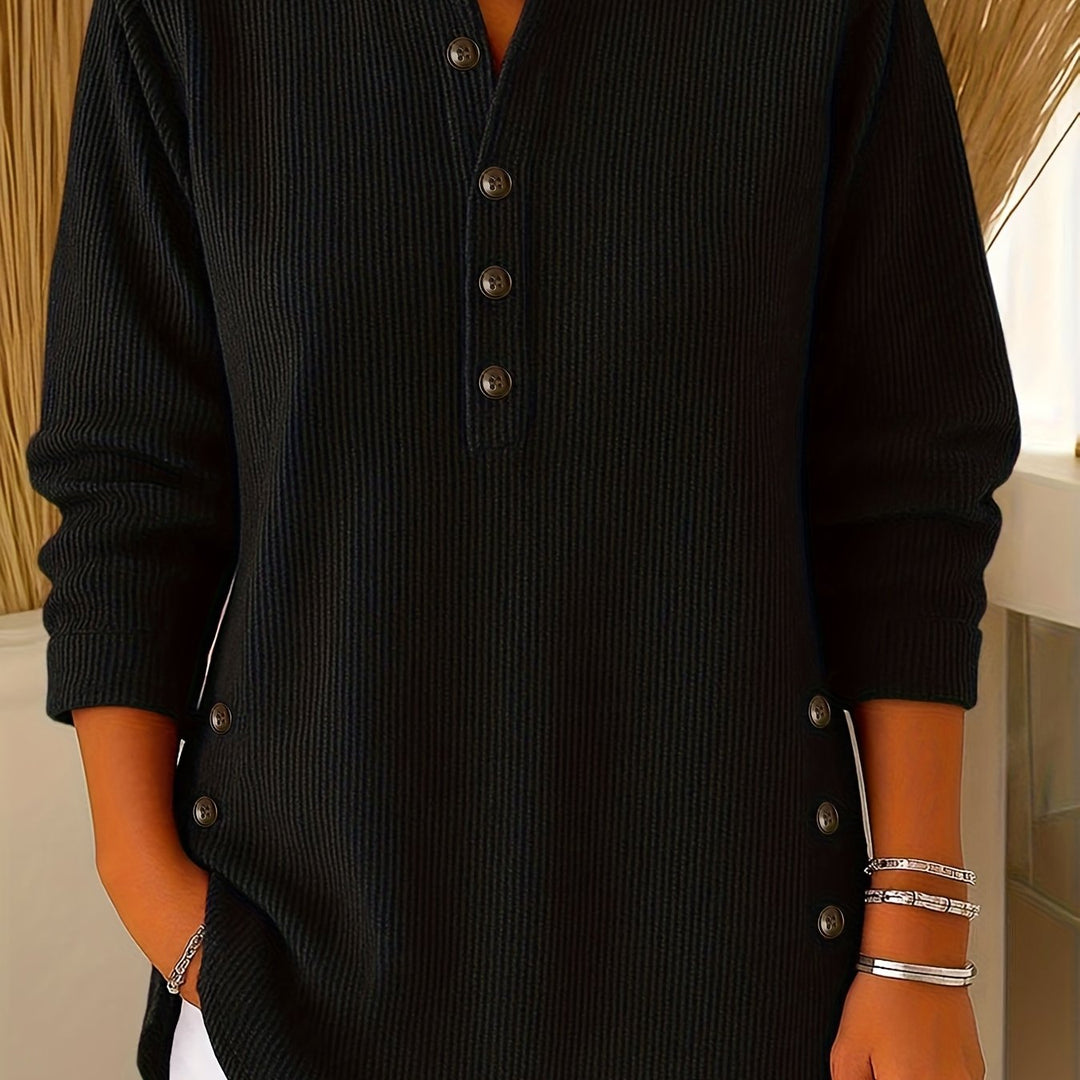 Corinne | Relaxed Button-Detail Top