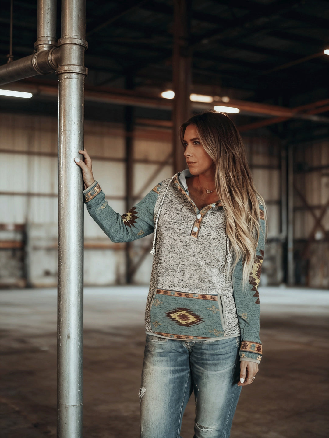 Nina | Western-Inspired Snap-Button Hoodie