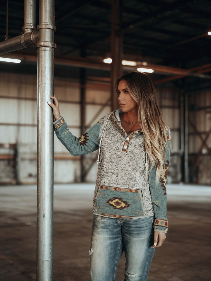Nina | Western-Inspired Snap-Button Hoodie