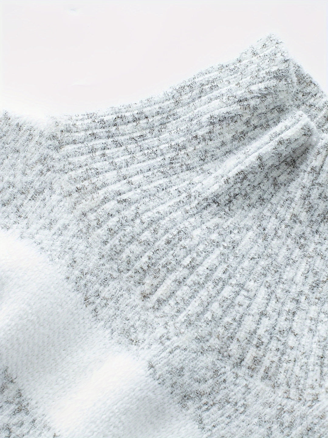 Elin | Cosy High-Neck Sweater