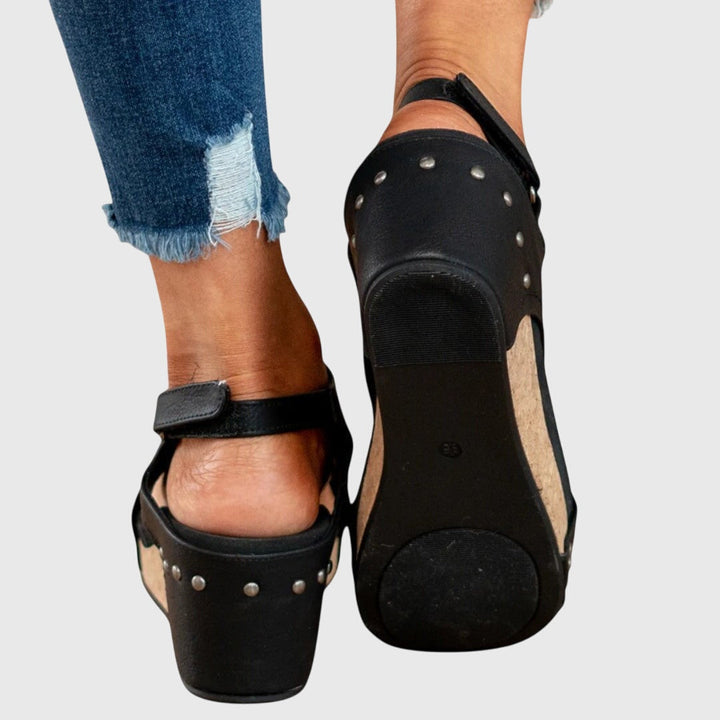 Della | Open-Toe Comfort Sandals