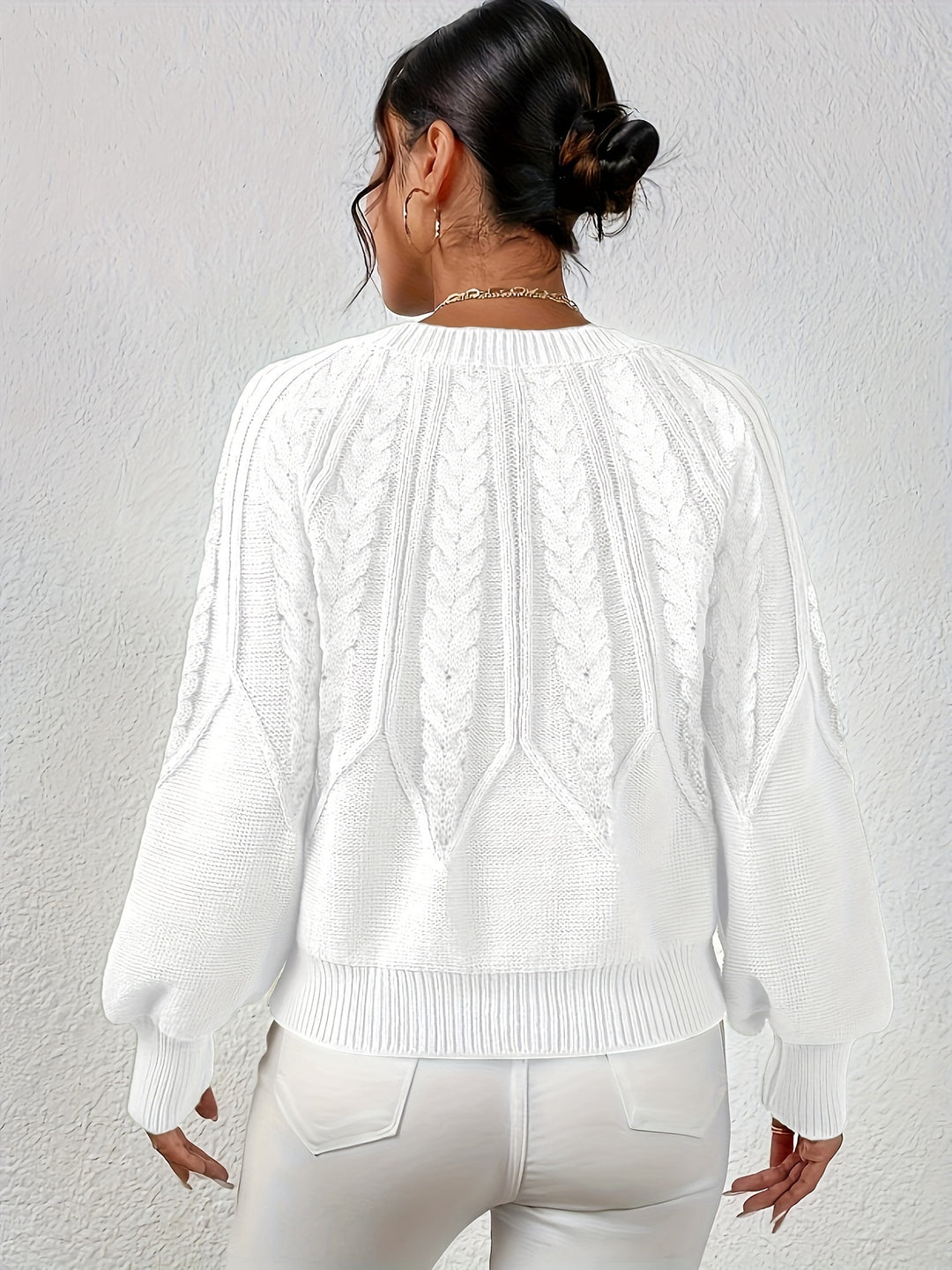 Fiona | Cable-Knit Round-Neck Sweater