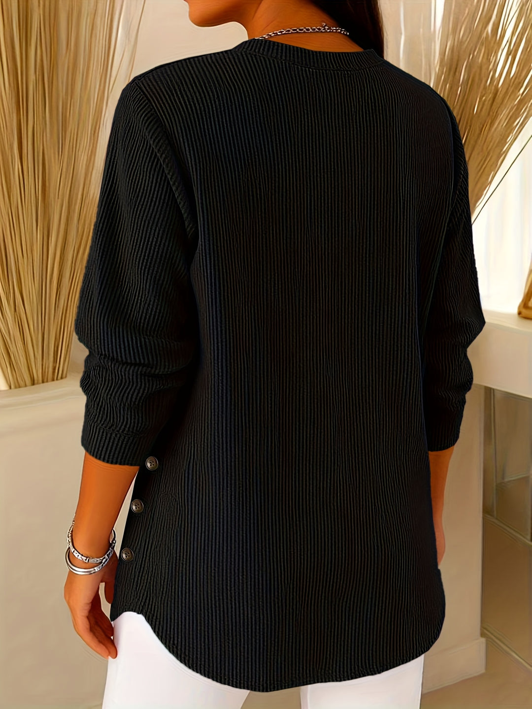 Corinne | Relaxed Button-Detail Top
