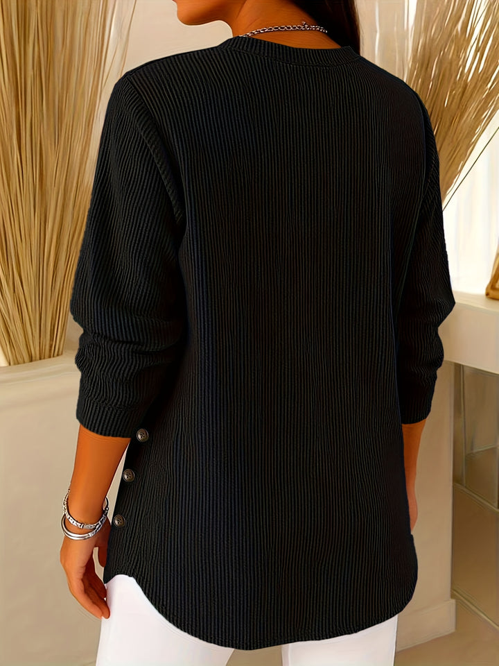 Corinne | Relaxed Button-Detail Top