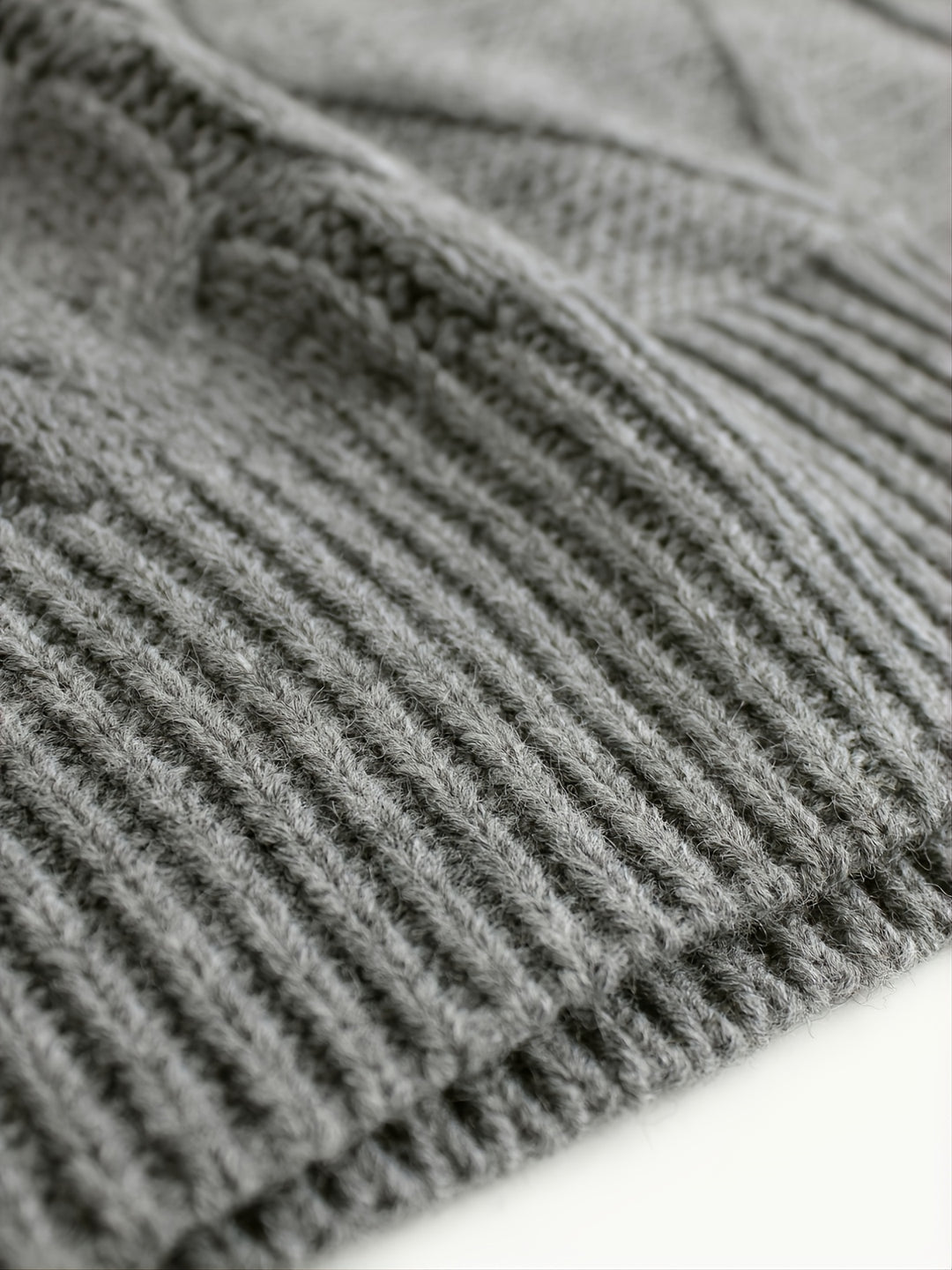 Vivian | Cable-Knit V-Neck Sweater Vest