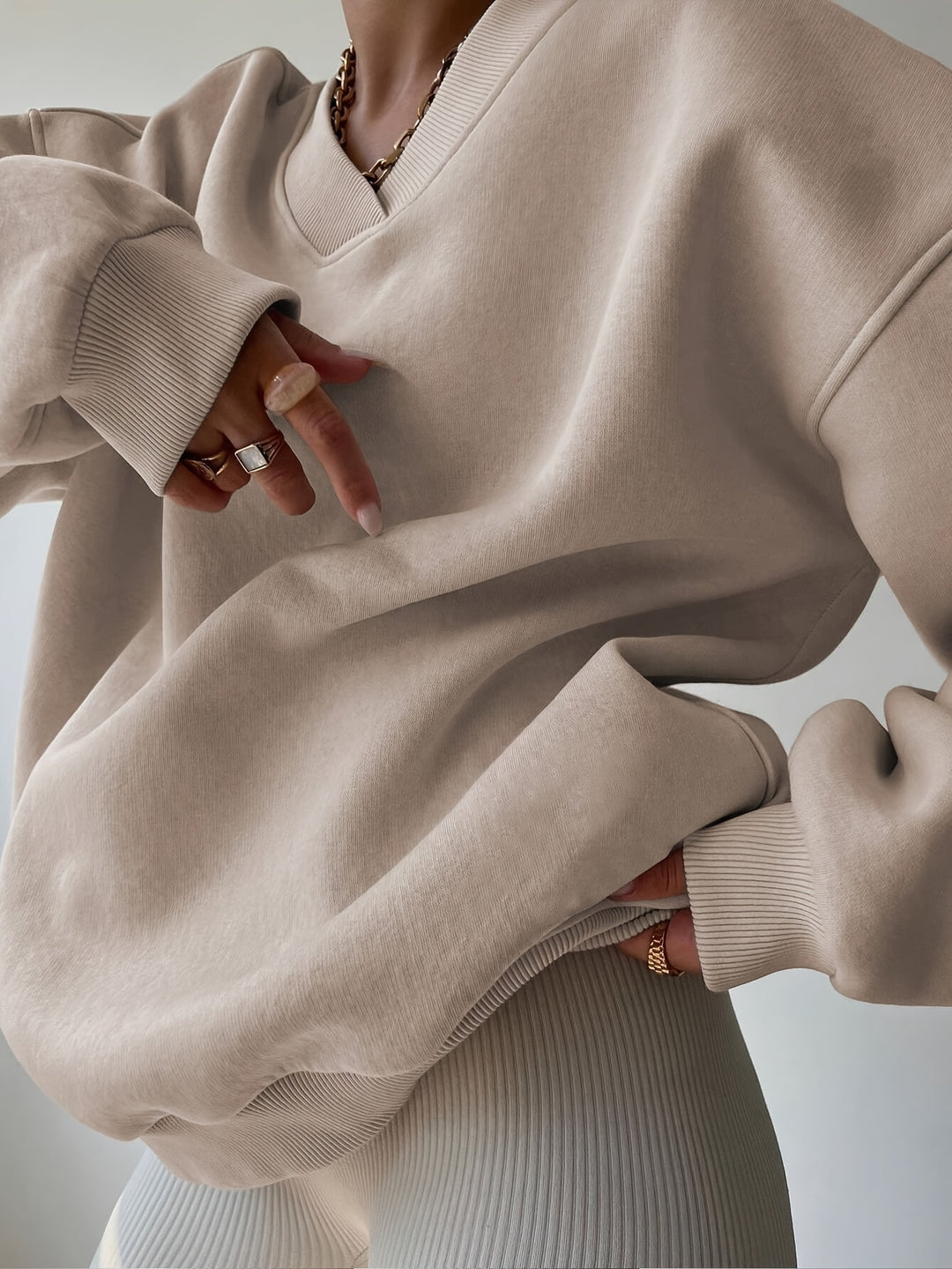 Corinthia | Relaxed V-Neck Sweatshirt
