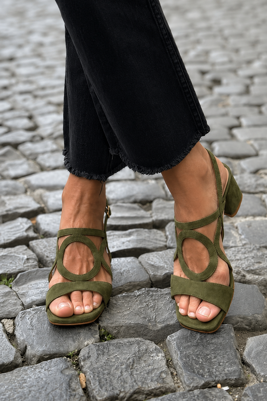 Gwendolyn | Circle-Strap Heeled Sandals