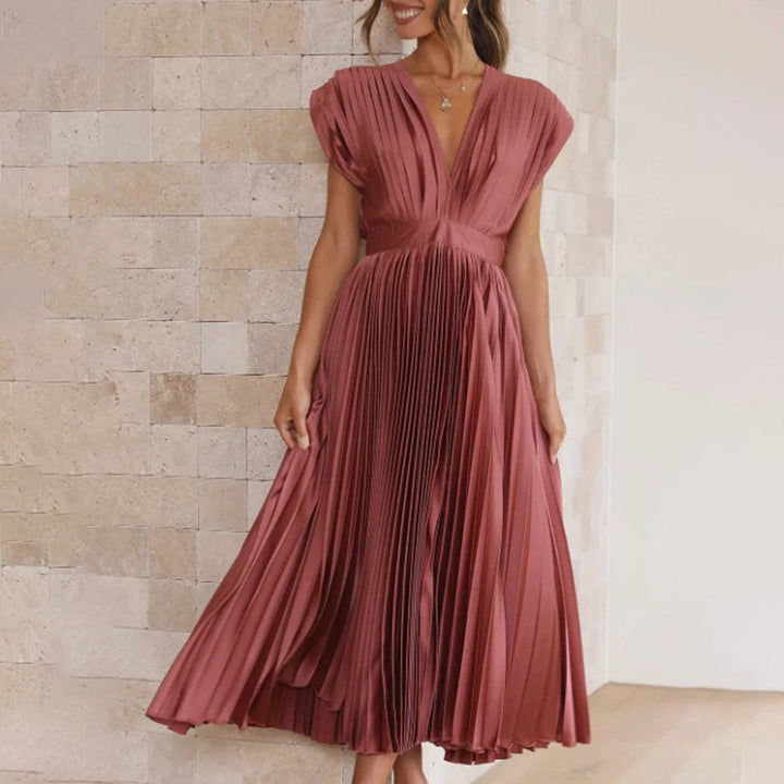 Evelyn | Timeless Pleated Midi Dress