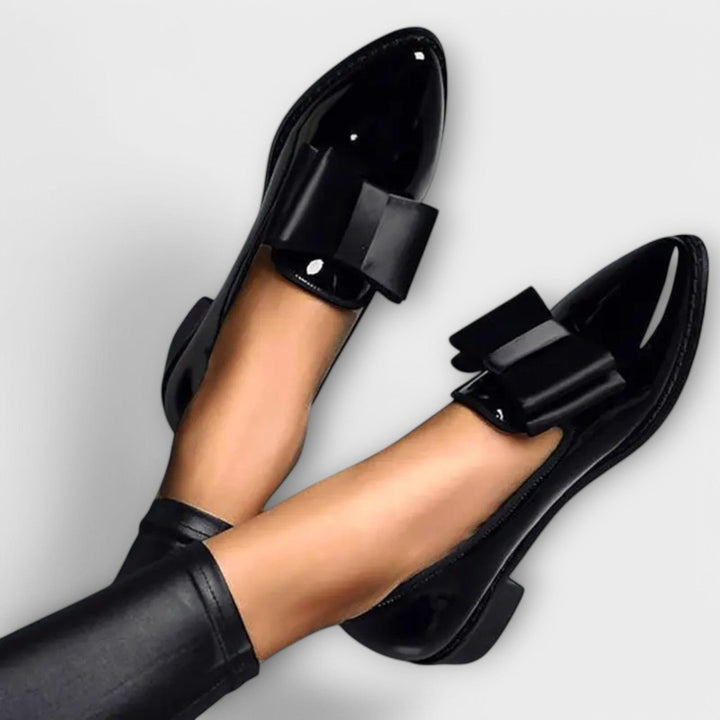 Regina | Pointed Bow Loafers