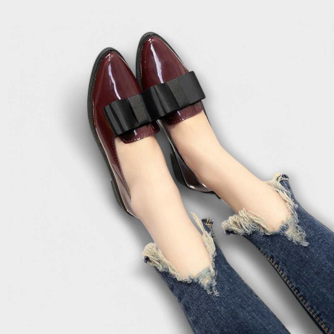 Regina | Pointed Bow Loafers