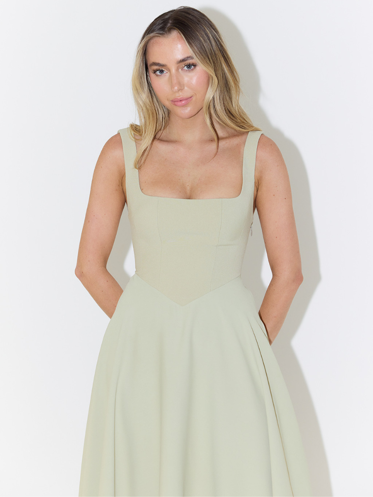 Genevieve | Timeless Fit-and-Flare Midi Dress