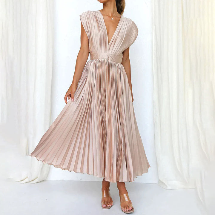 Evelyn | Timeless Pleated Midi Dress
