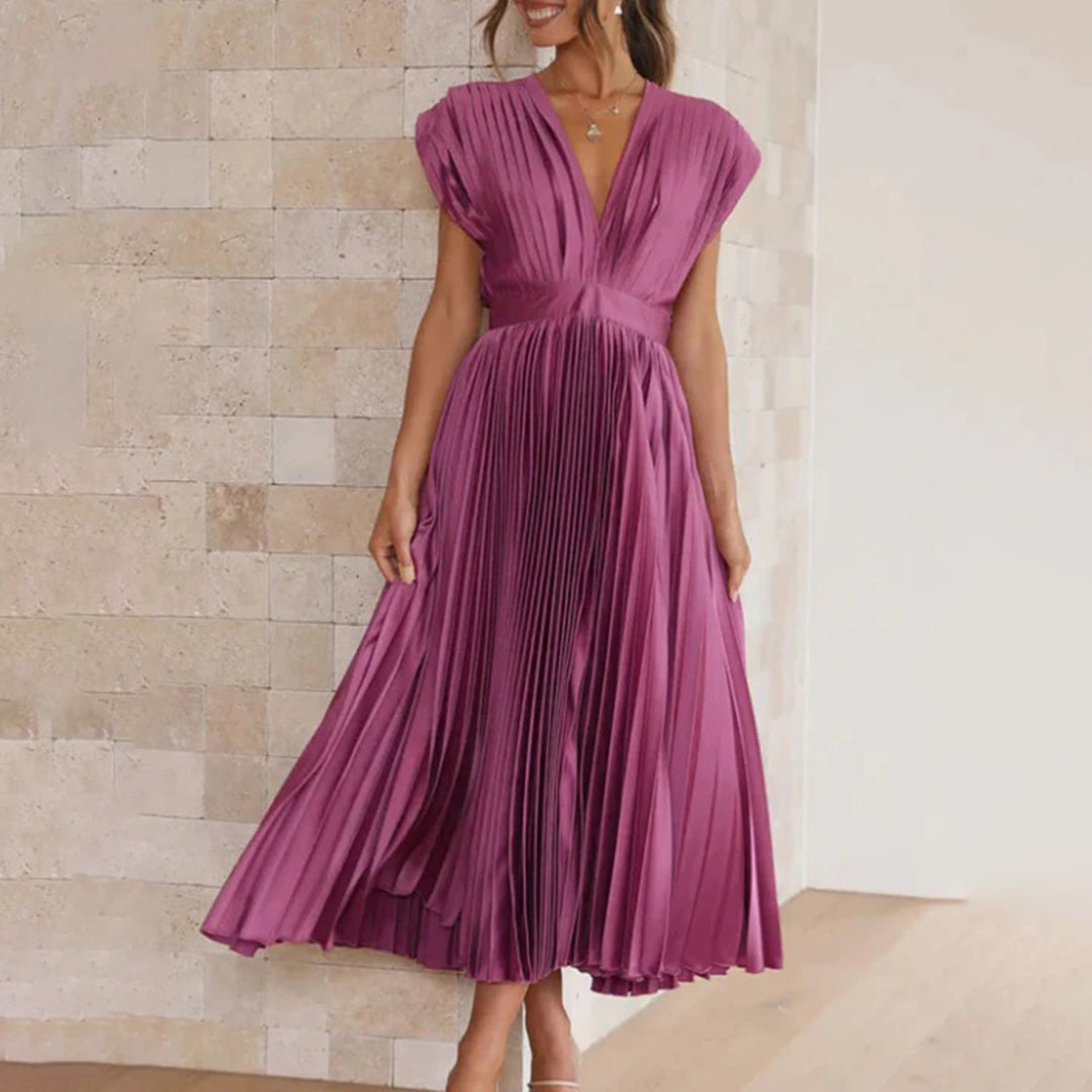 Evelyn | Timeless Pleated Midi Dress