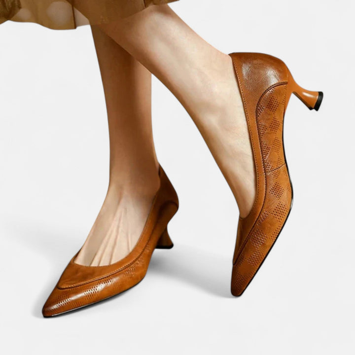Lavinia | Pointed-Toe Court Heels