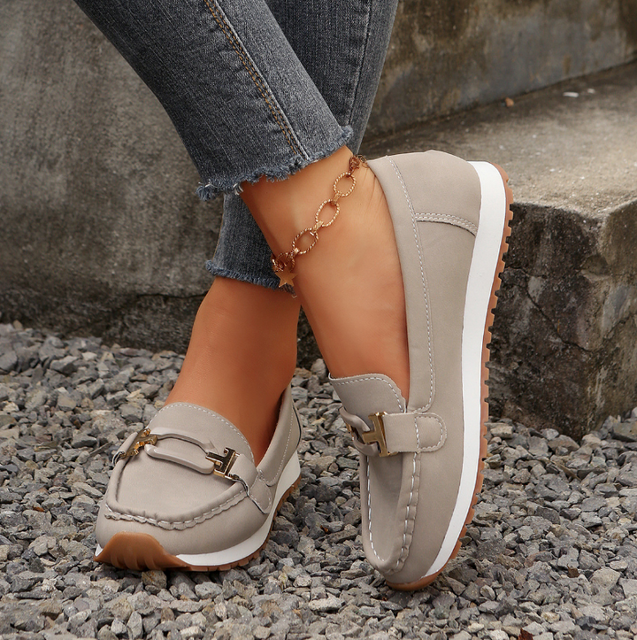 Grace | Chain-Detail Loafers