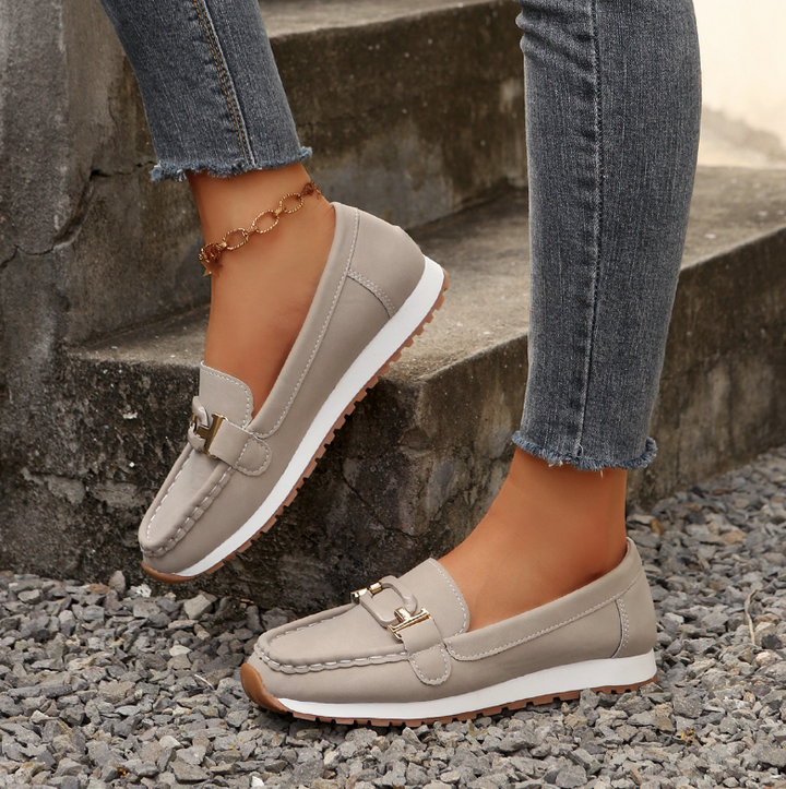 Grace | Chain-Detail Loafers