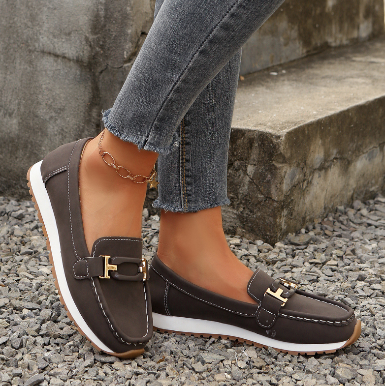 Grace | Chain-Detail Loafers