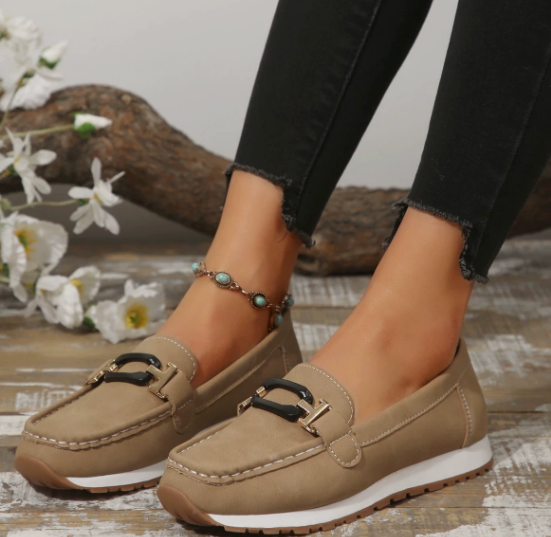 Isla | Chain-Detail Comfort Loafers