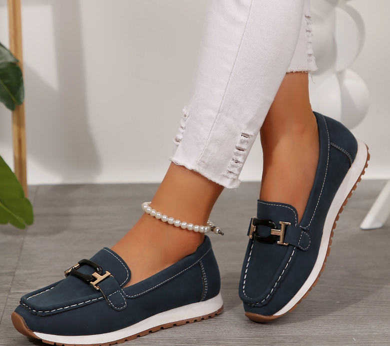Isla | Chain-Detail Comfort Loafers