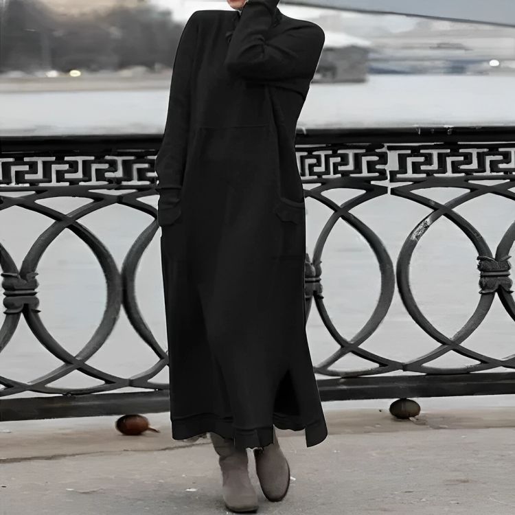 Carolyn | Relaxed Turtleneck Maxi Dress