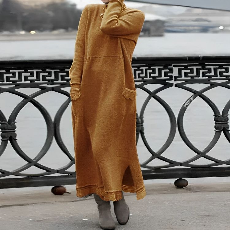 Carolyn | Relaxed Turtleneck Maxi Dress