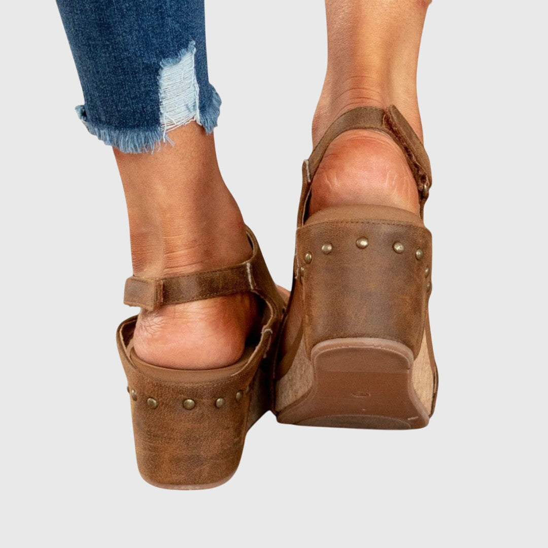 Della | Open-Toe Comfort Sandals