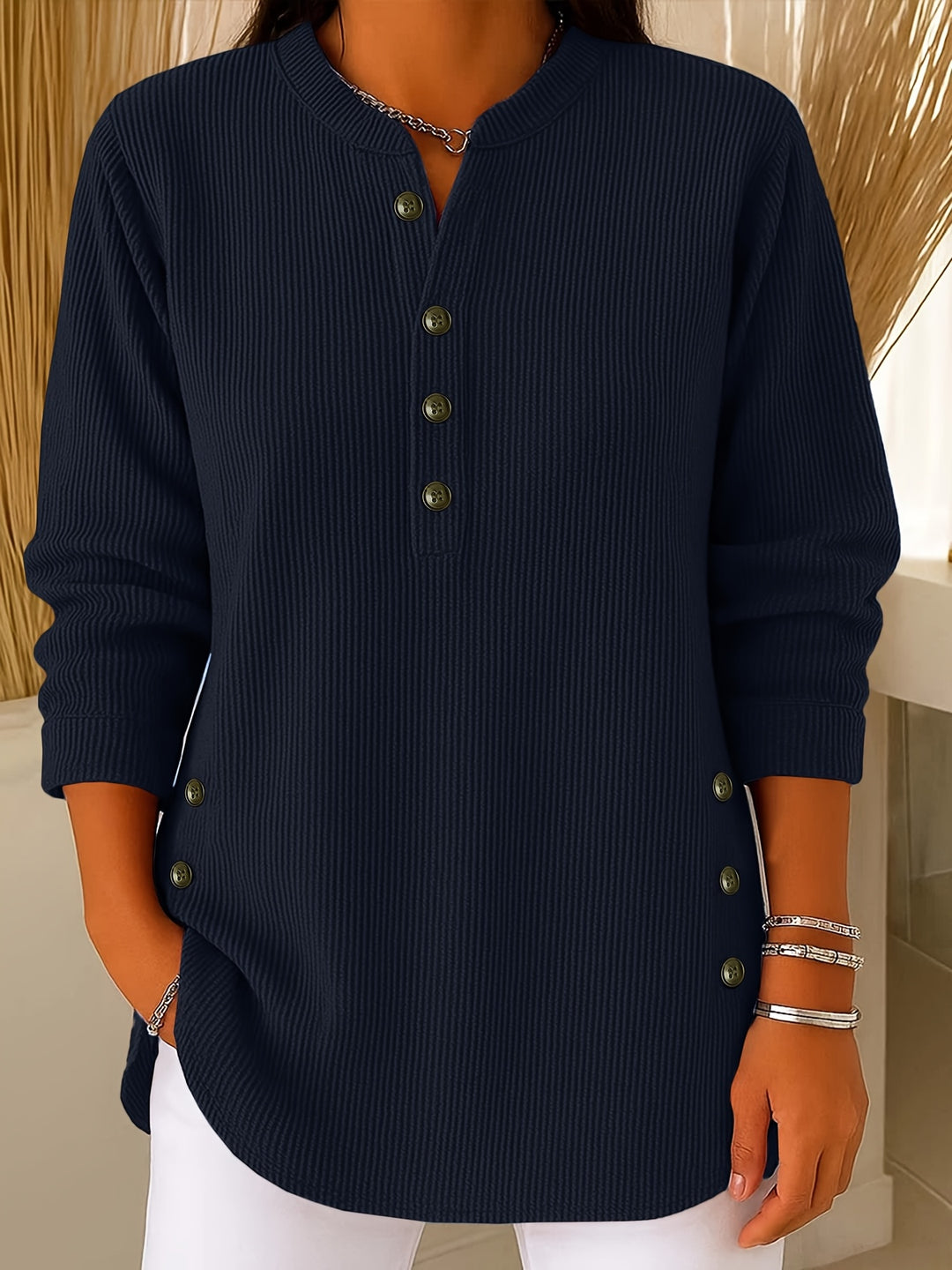 Corinne | Relaxed Button-Detail Top