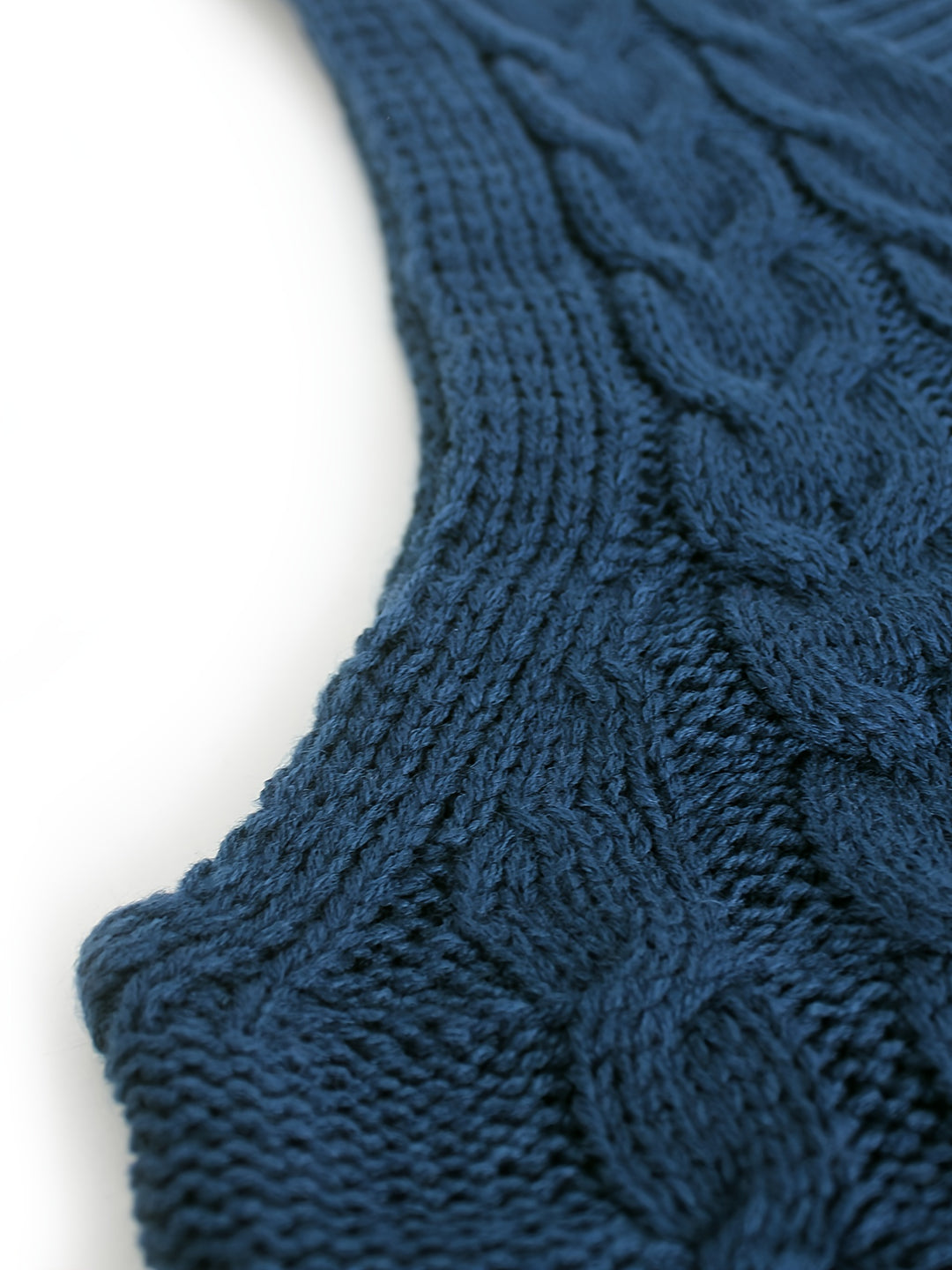 Vivian | Cable-Knit V-Neck Sweater Vest