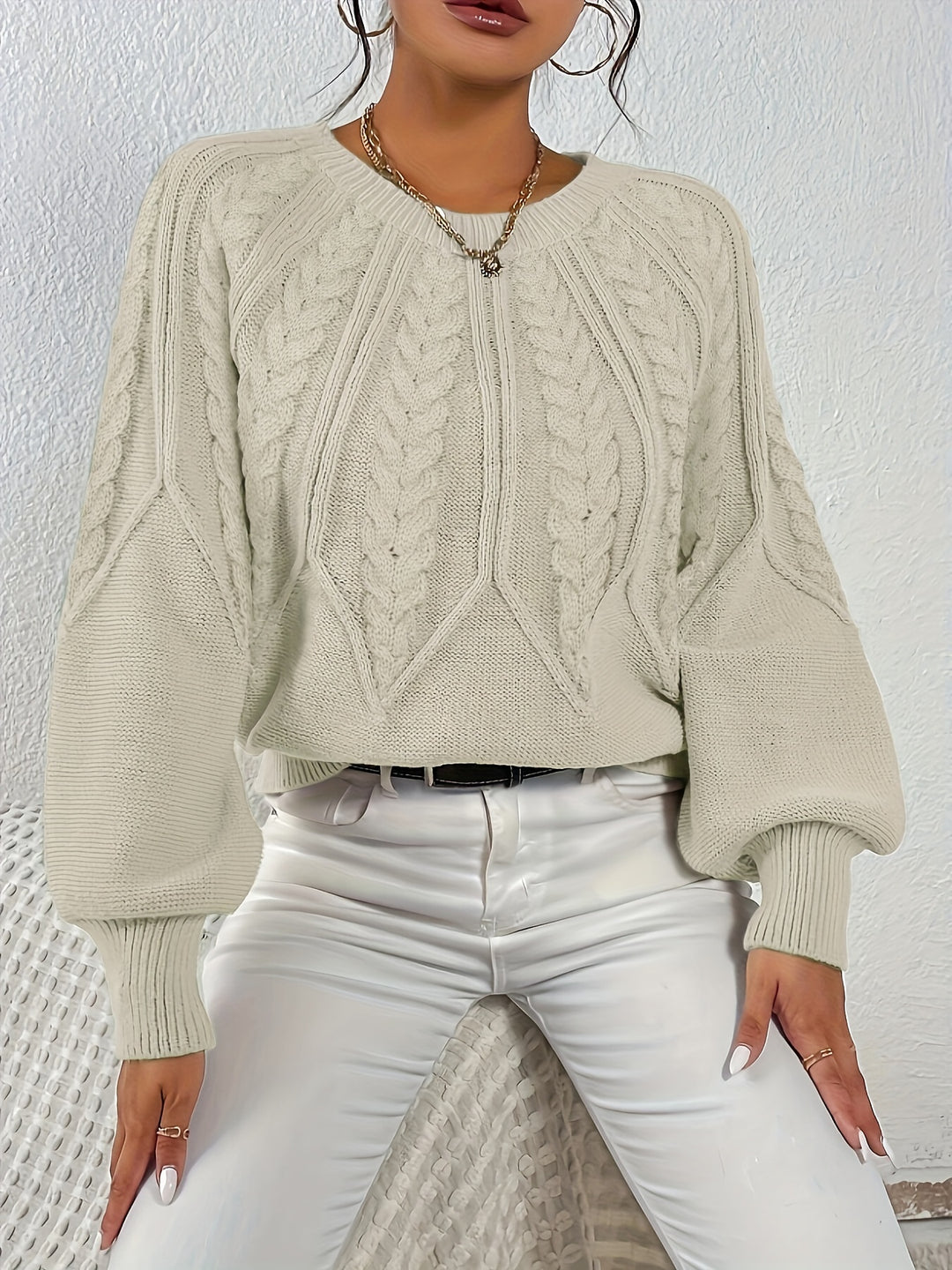 Fiona | Cable-Knit Round-Neck Sweater