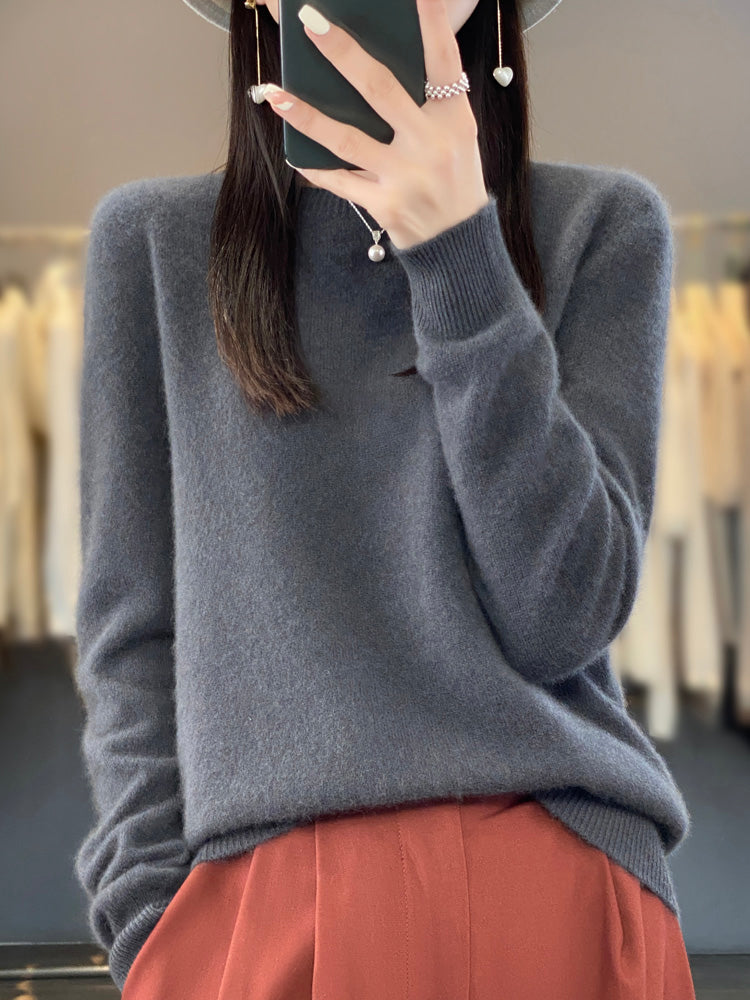 Carolyn | Soft-Knit Round-Neck Jumper