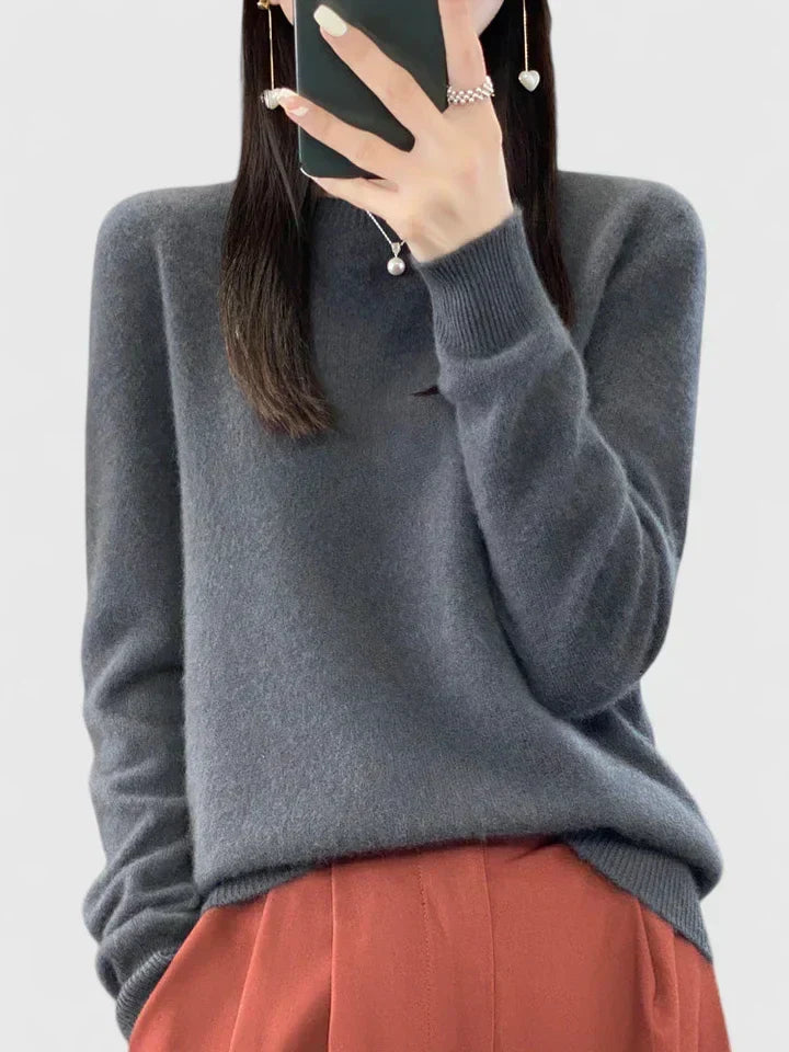 Carolyn | Soft-Knit Round-Neck Jumper