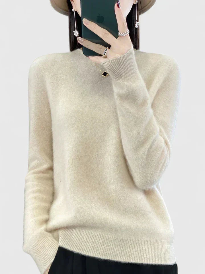 Carolyn | Soft-Knit Round-Neck Jumper