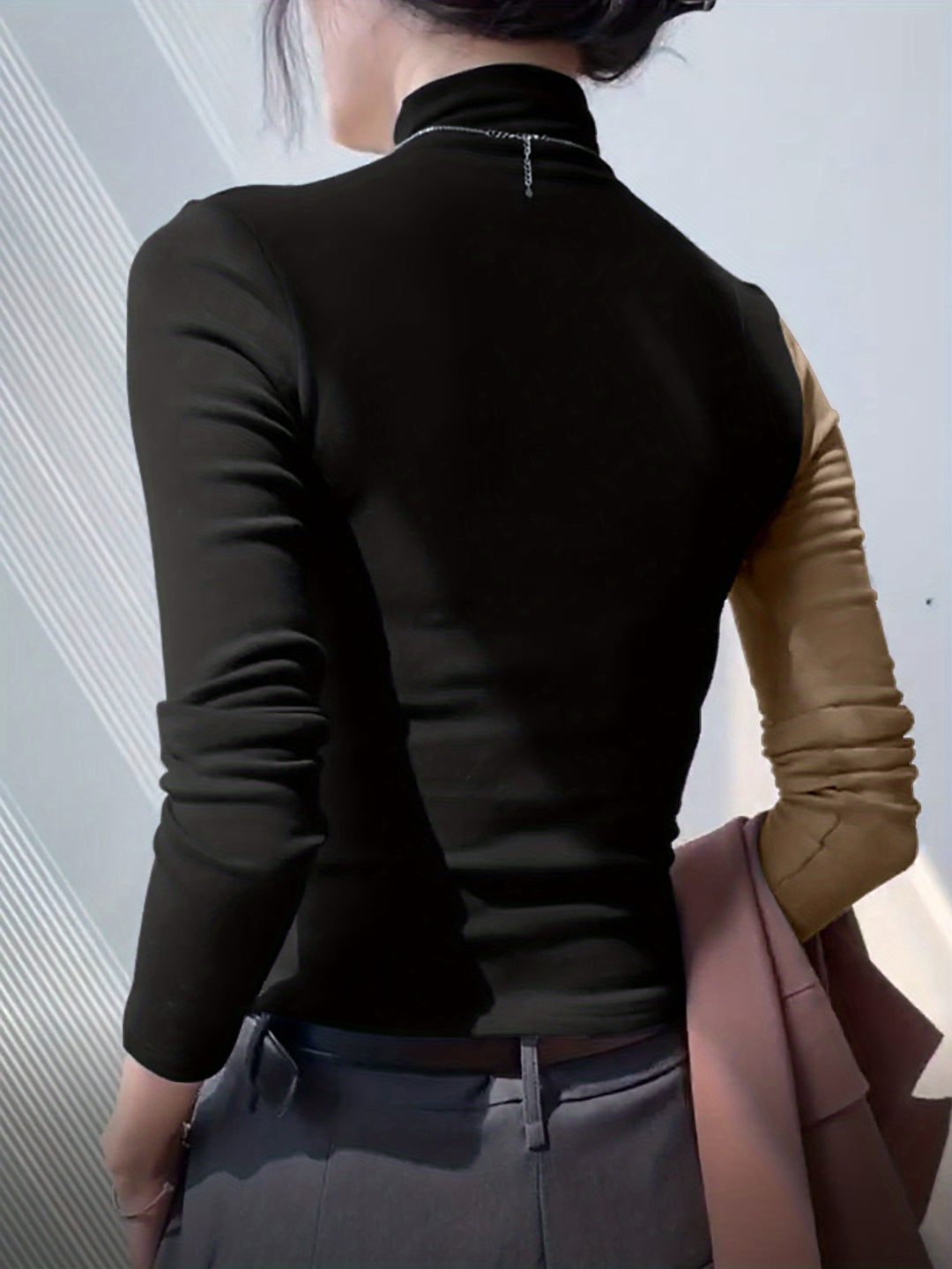 Gwendolyn | Two-Tone Mock Neck Top