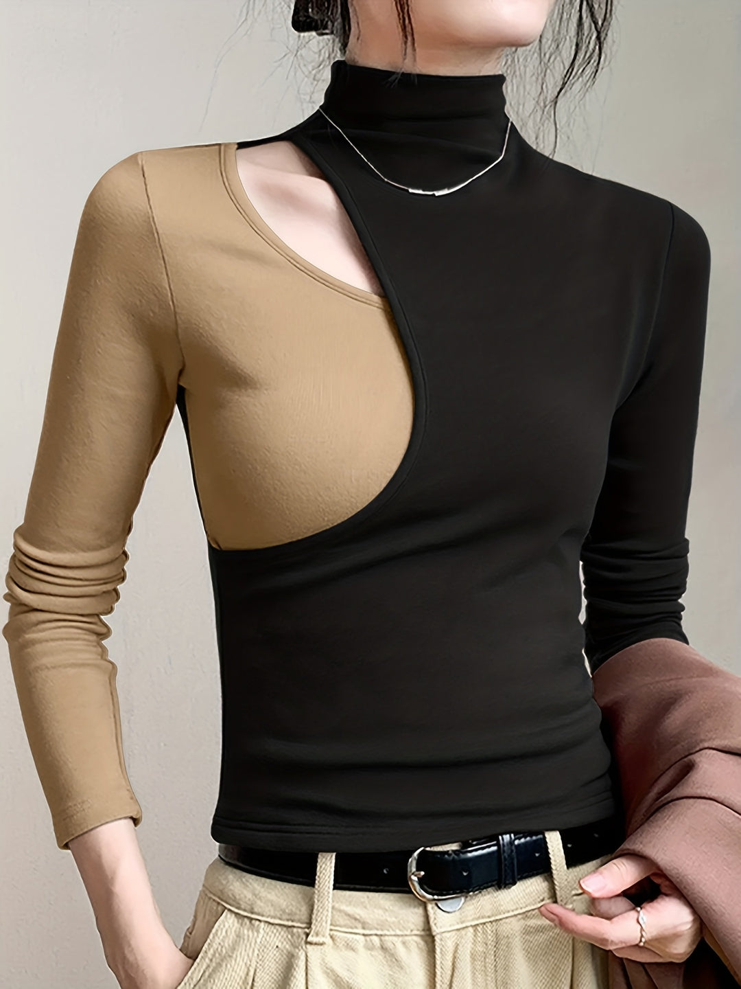 Gwendolyn | Two-Tone Mock Neck Top