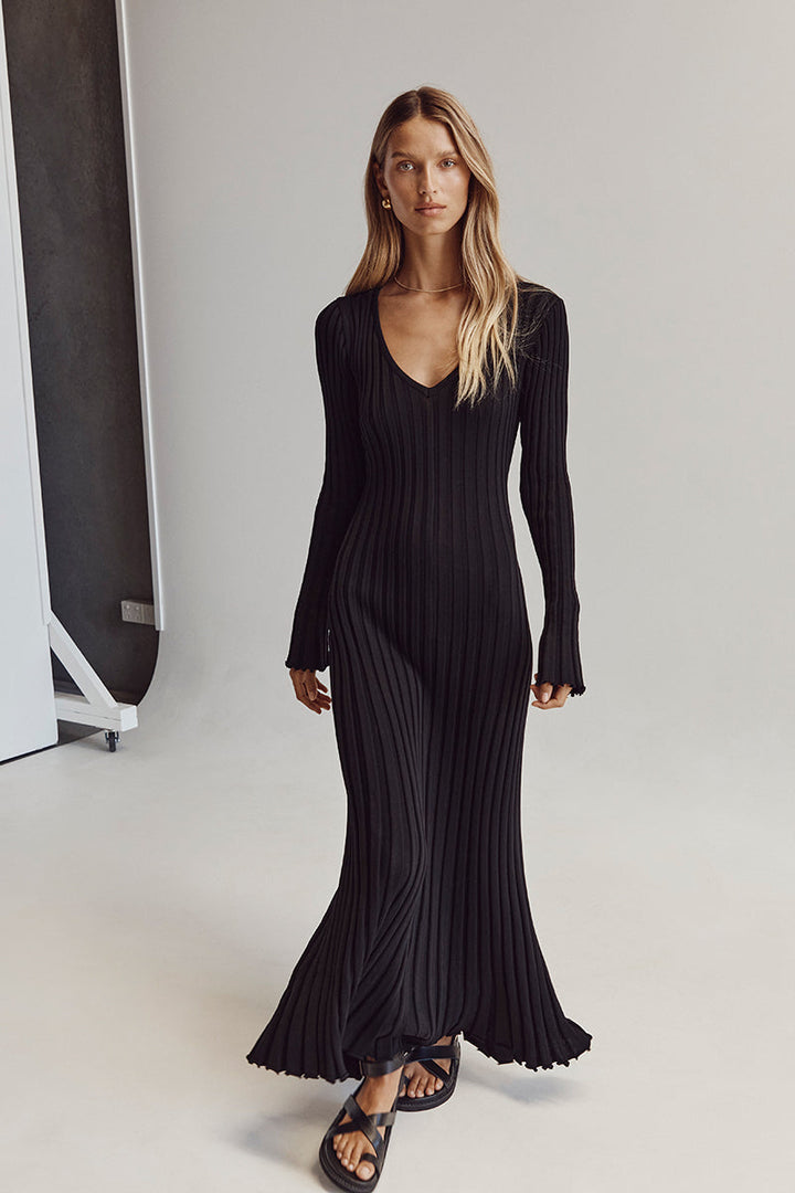 Ruby | Softly Ribbed V-Neck Midi Dress