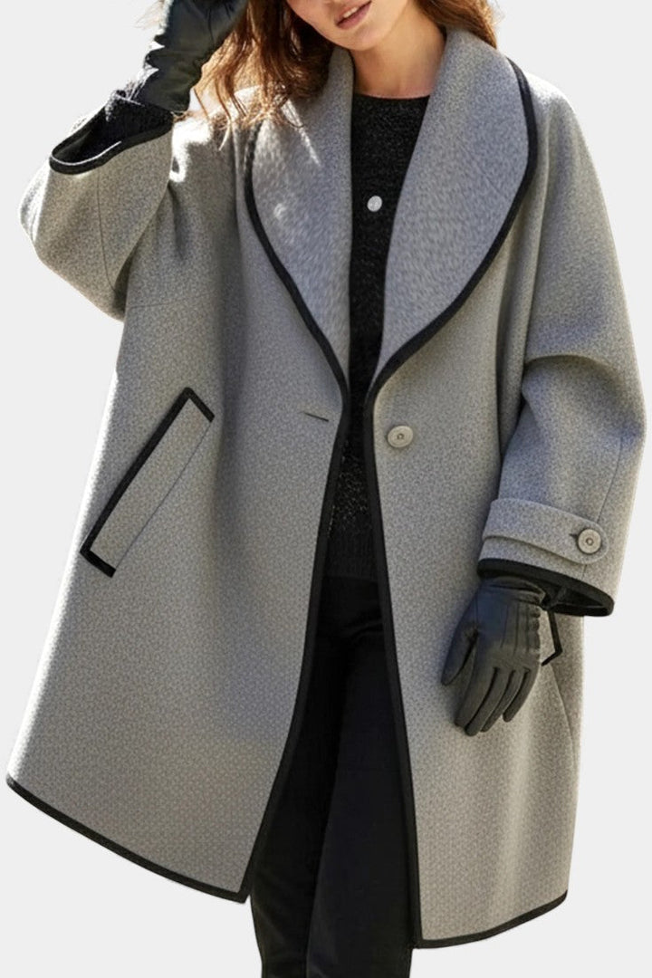 Maura | Wide-Collar Statement Coat