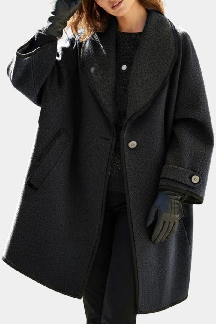 Maura | Wide-Collar Statement Coat