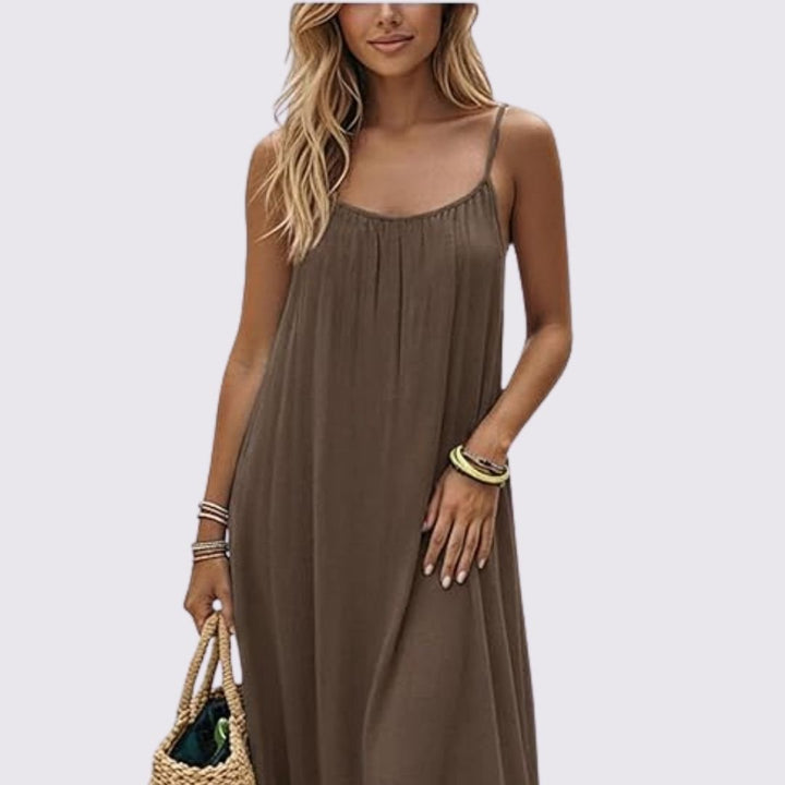 Emilia | Flowing Open-Back Maxi Dress